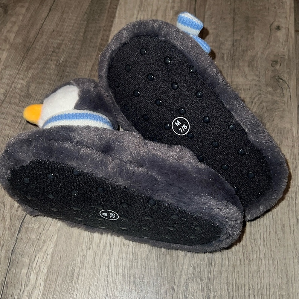 Kids’ Penguin Slippers - Picture 3 of 3